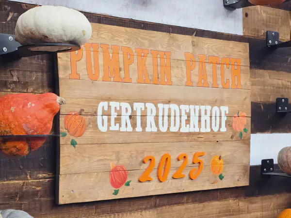 Kürbis-Park Willkommensschild 2025