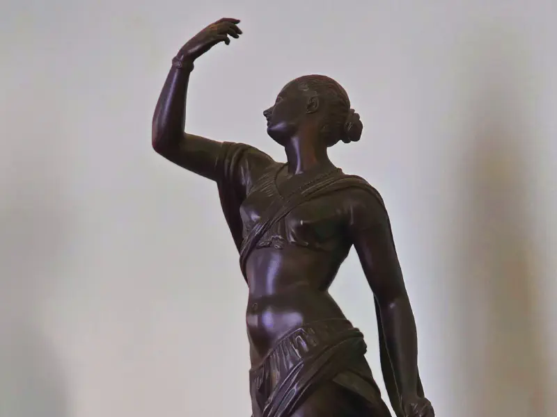 Eine Statue