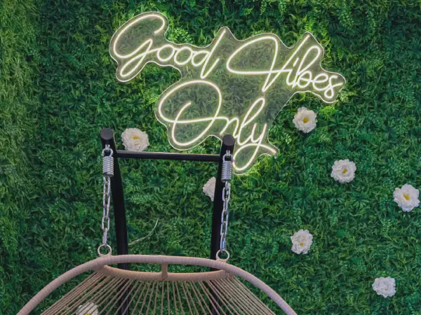 Good vibes only LED Schriftzug