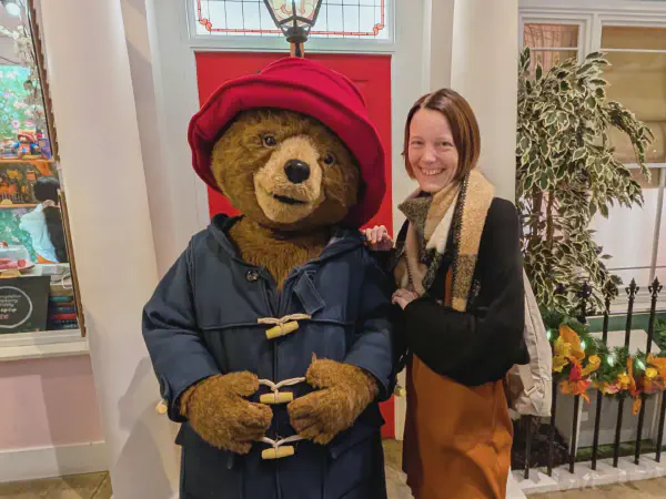 Gina und Paddington nebeneinander